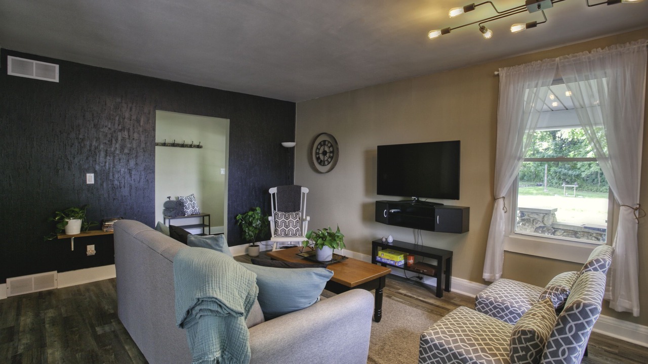 Photo of Livingroom in Beamsville