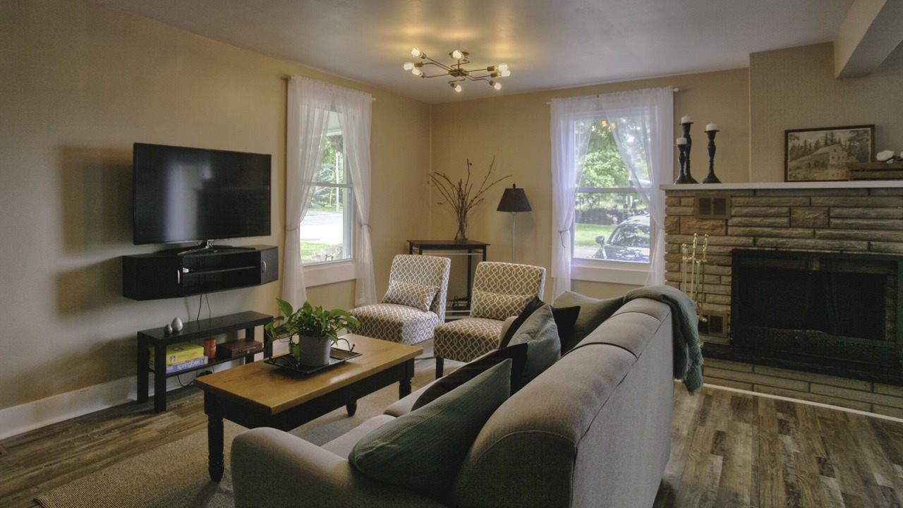 Photo of Livingroom in Beamsville