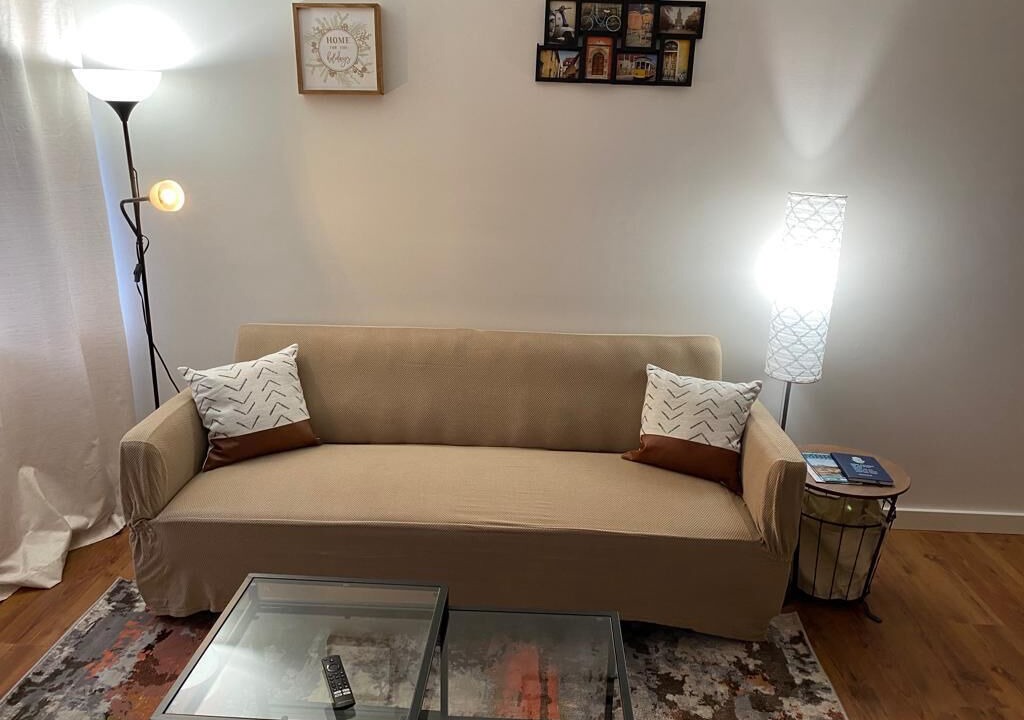 Photo of Livingroom in Departure Bay