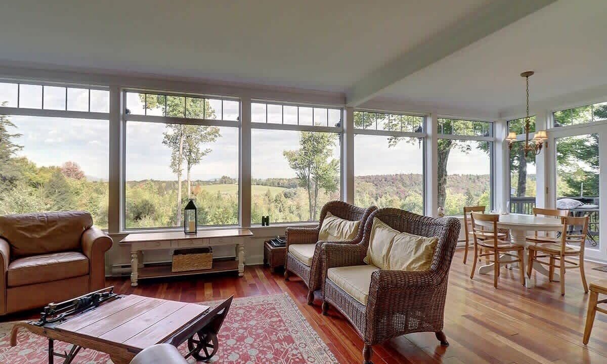 Photo of Livingroom in Knowlton
