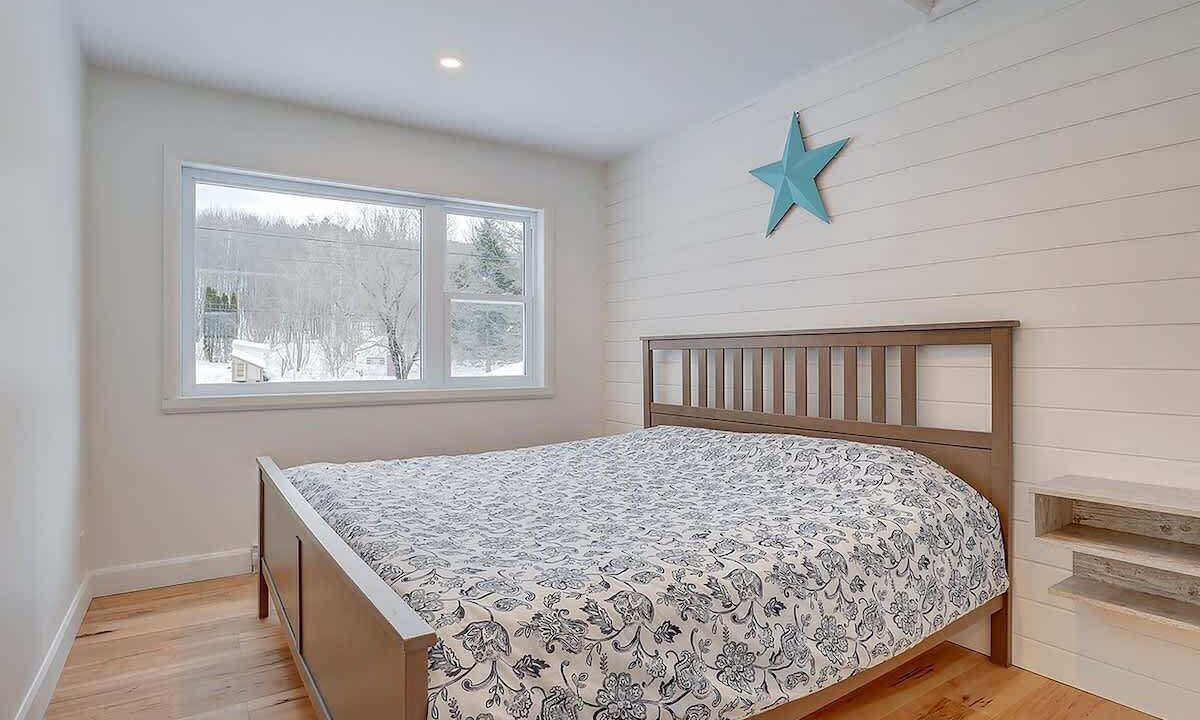 Photo of Bedroom in Stanstead Township