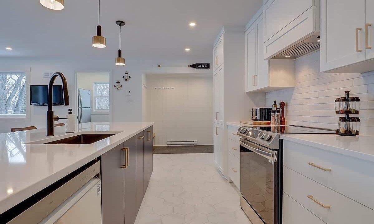 Photo of Kitchen in Stanstead Township