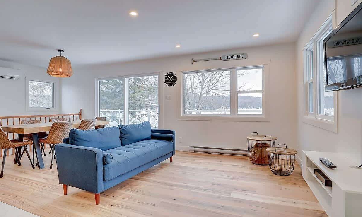 Photo of Livingroom in Stanstead Township