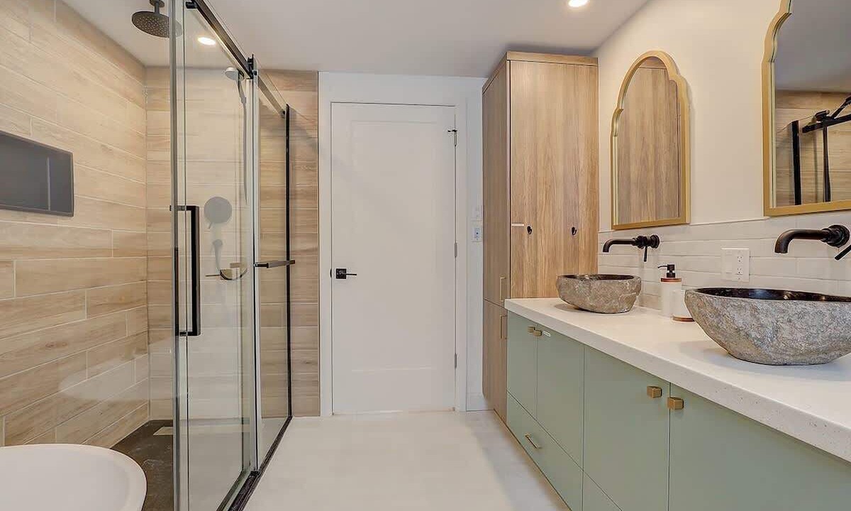 Photo of Bathroom in Stanstead Township