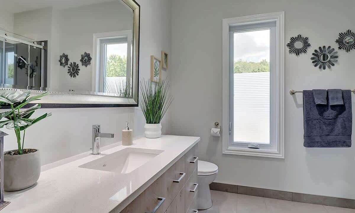 Photo of Bathroom in Stanstead Township