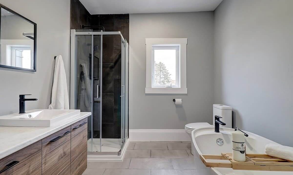 Photo of Bathroom in Cookshire-Eaton