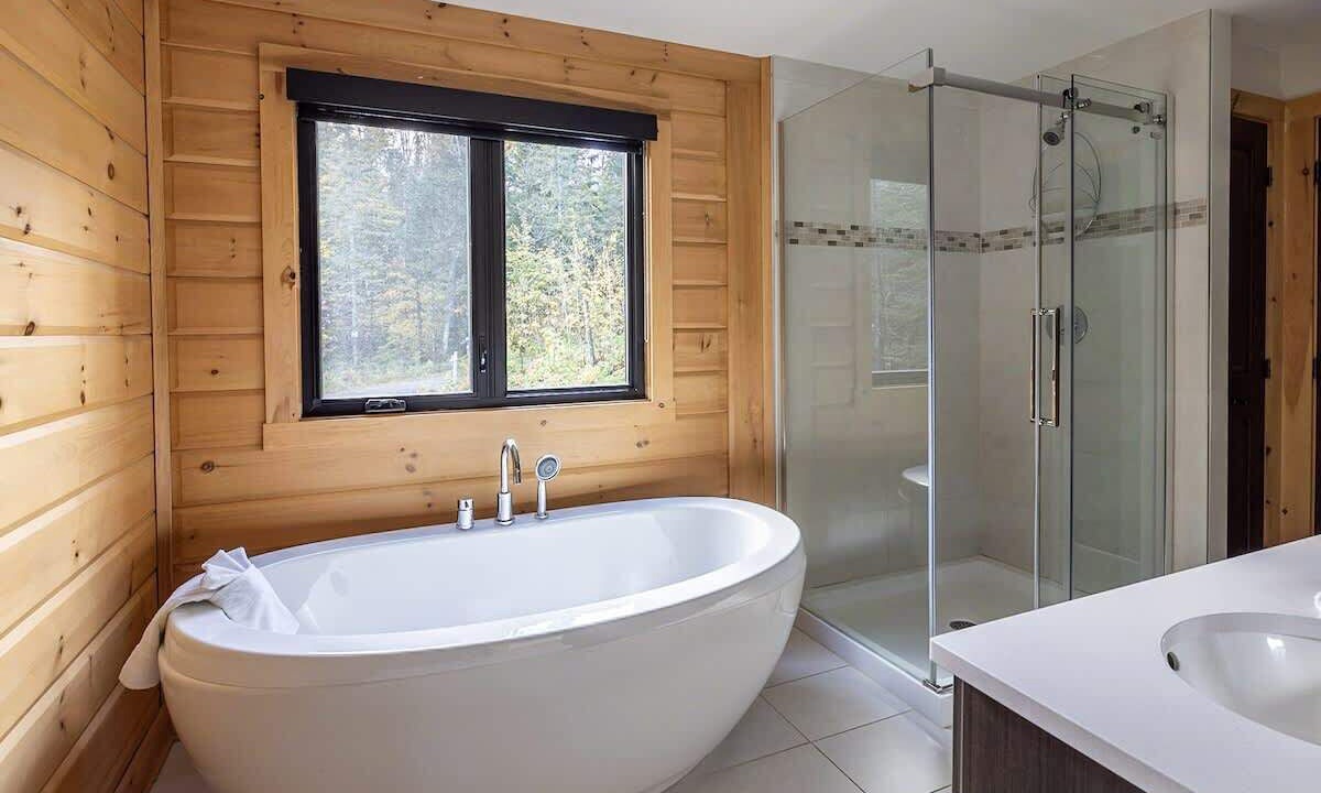 Photo of Bathroom in Sainte-Marguerite-du-Lac-Masson