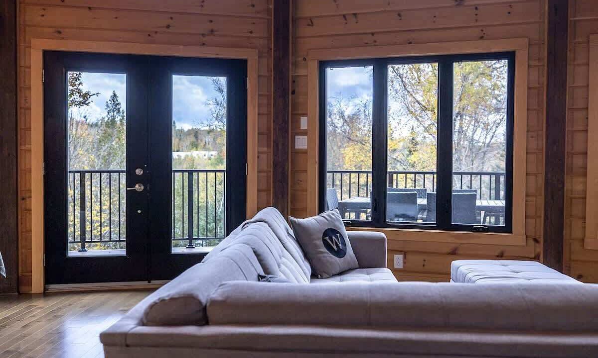 Photo of Livingroom in Sainte-Marguerite-du-Lac-Masson