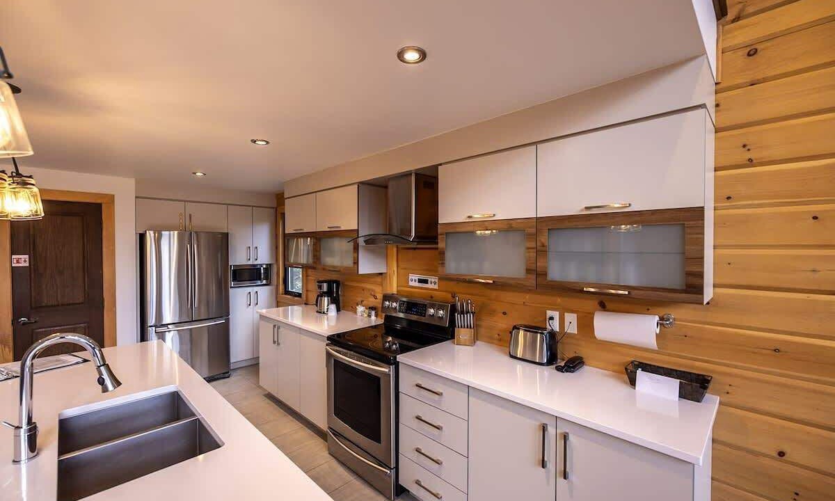 Photo of Kitchen in Sainte-Marguerite-du-Lac-Masson