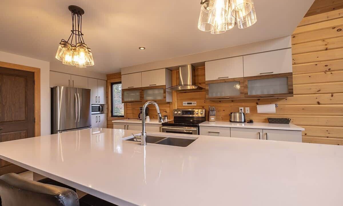 Photo of Kitchen in Sainte-Marguerite-du-Lac-Masson