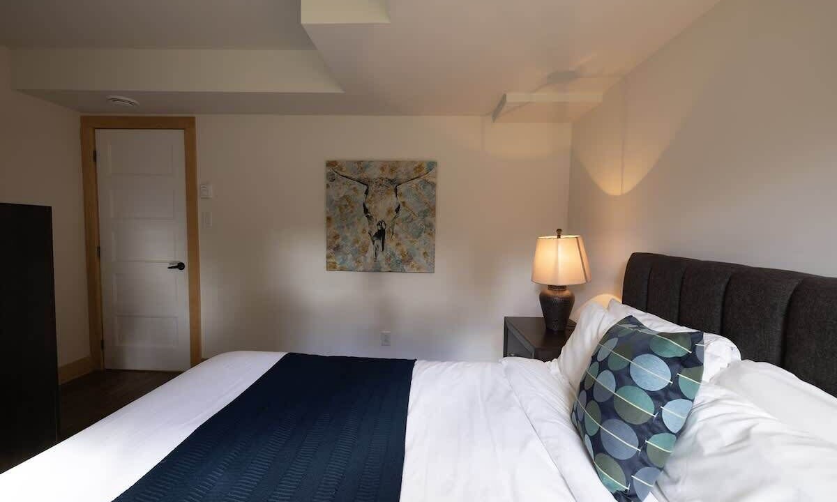 Photo of Bedroom in Sainte-Marguerite-du-Lac-Masson