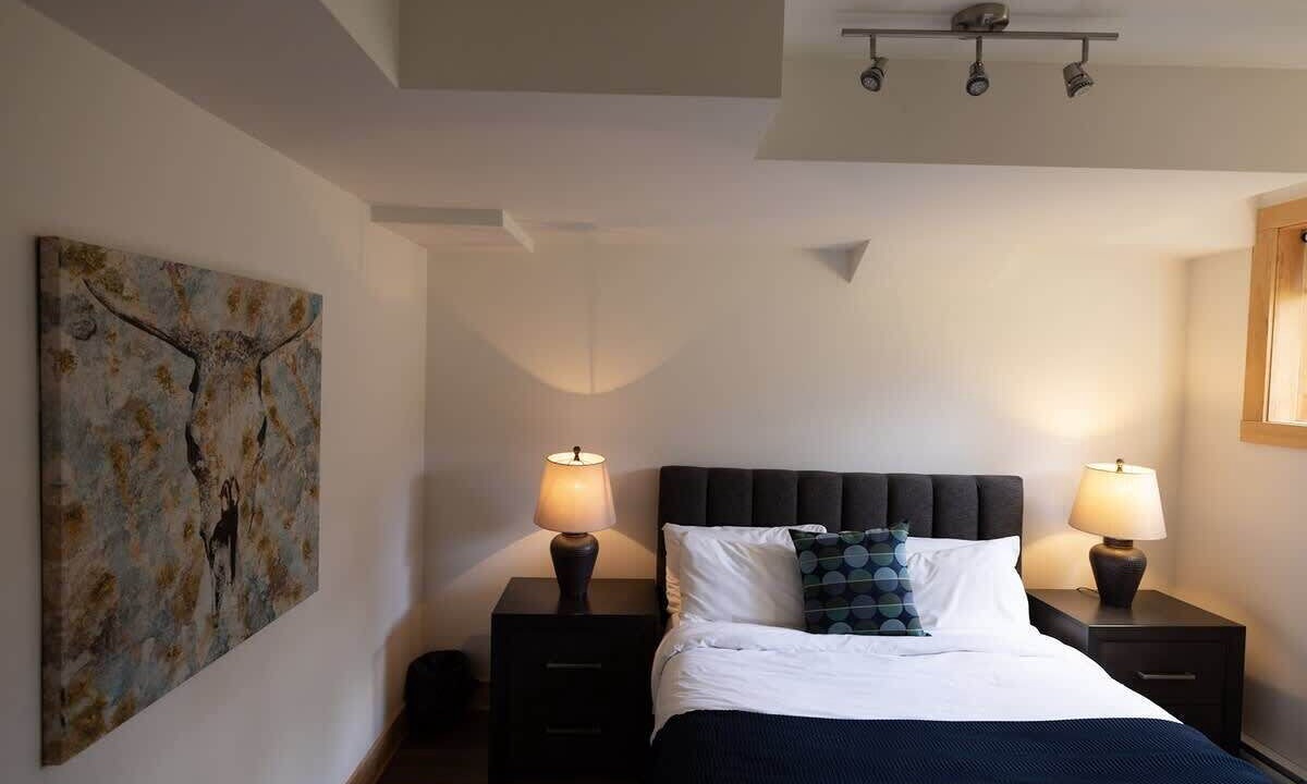Photo of Bedroom in Sainte-Marguerite-du-Lac-Masson