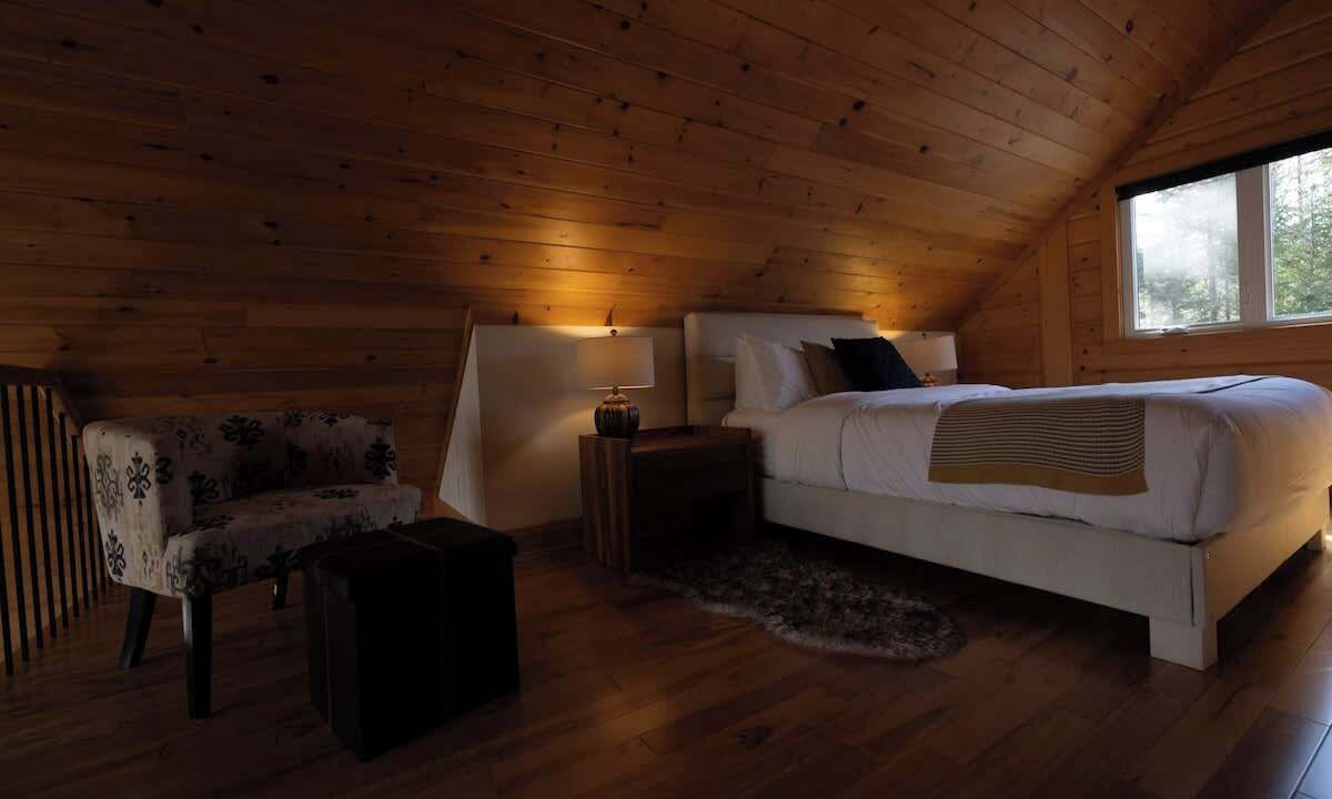 Photo of Bedroom in Sainte-Marguerite-du-Lac-Masson