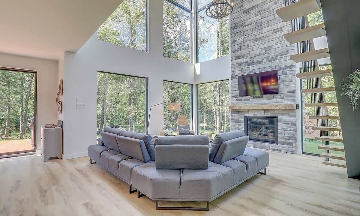 Photo of Livingroom in Stanstead Township