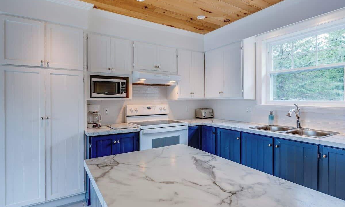 Photo of Kitchen in Stanstead Township
