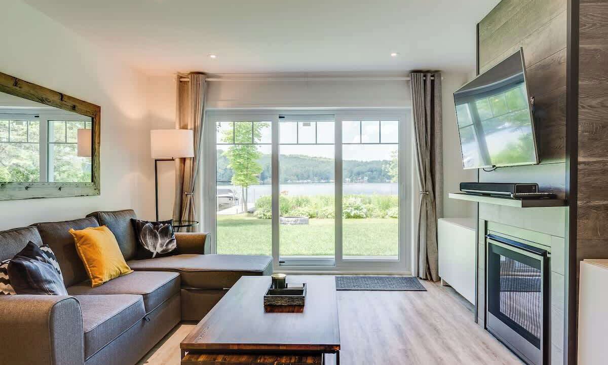 Photo of Livingroom in Stanstead Township