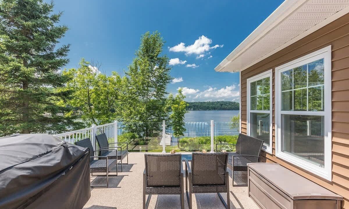 Photo of Patio Balcony in Stanstead Township