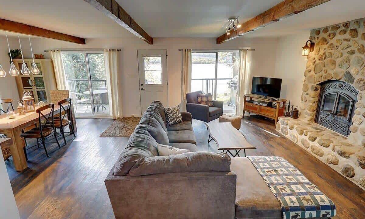 Photo of Livingroom in Memphremagog Regional County Municipality