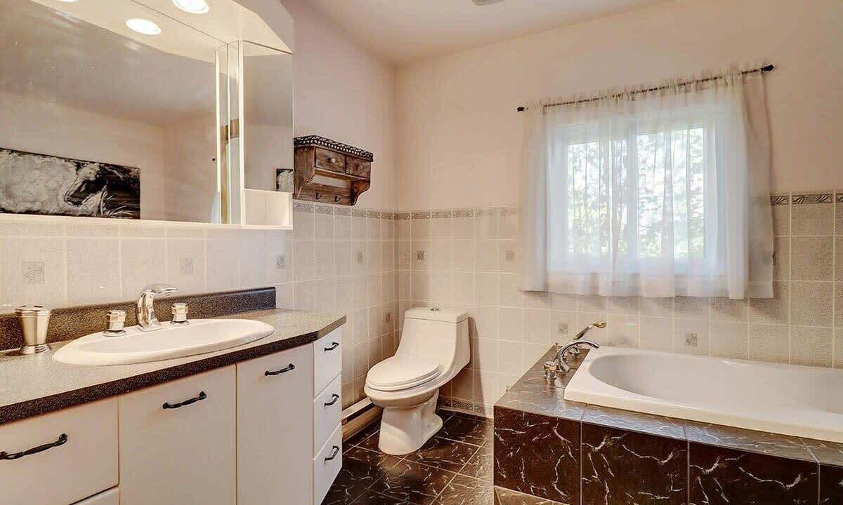 Photo of Bathroom in Memphremagog Regional County Municipality