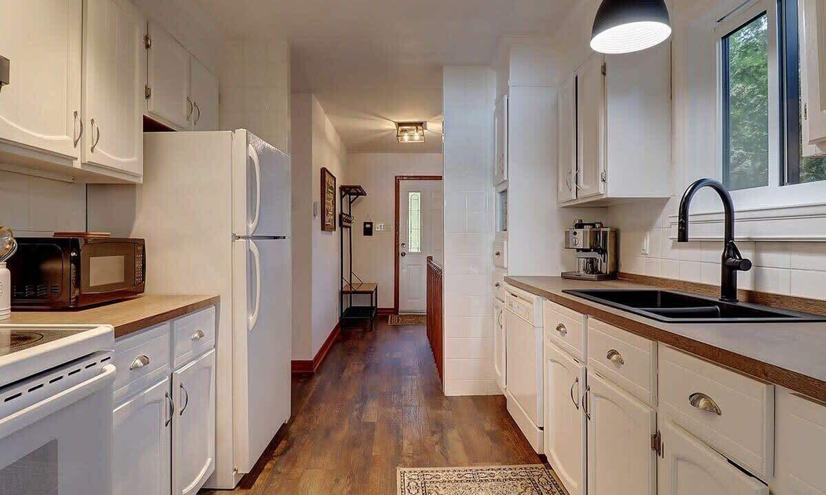 Photo of Kitchen in Memphremagog Regional County Municipality