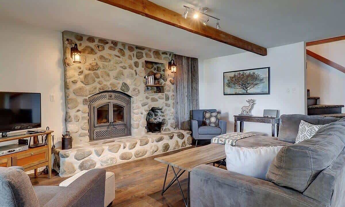 Photo of Livingroom in Memphremagog Regional County Municipality