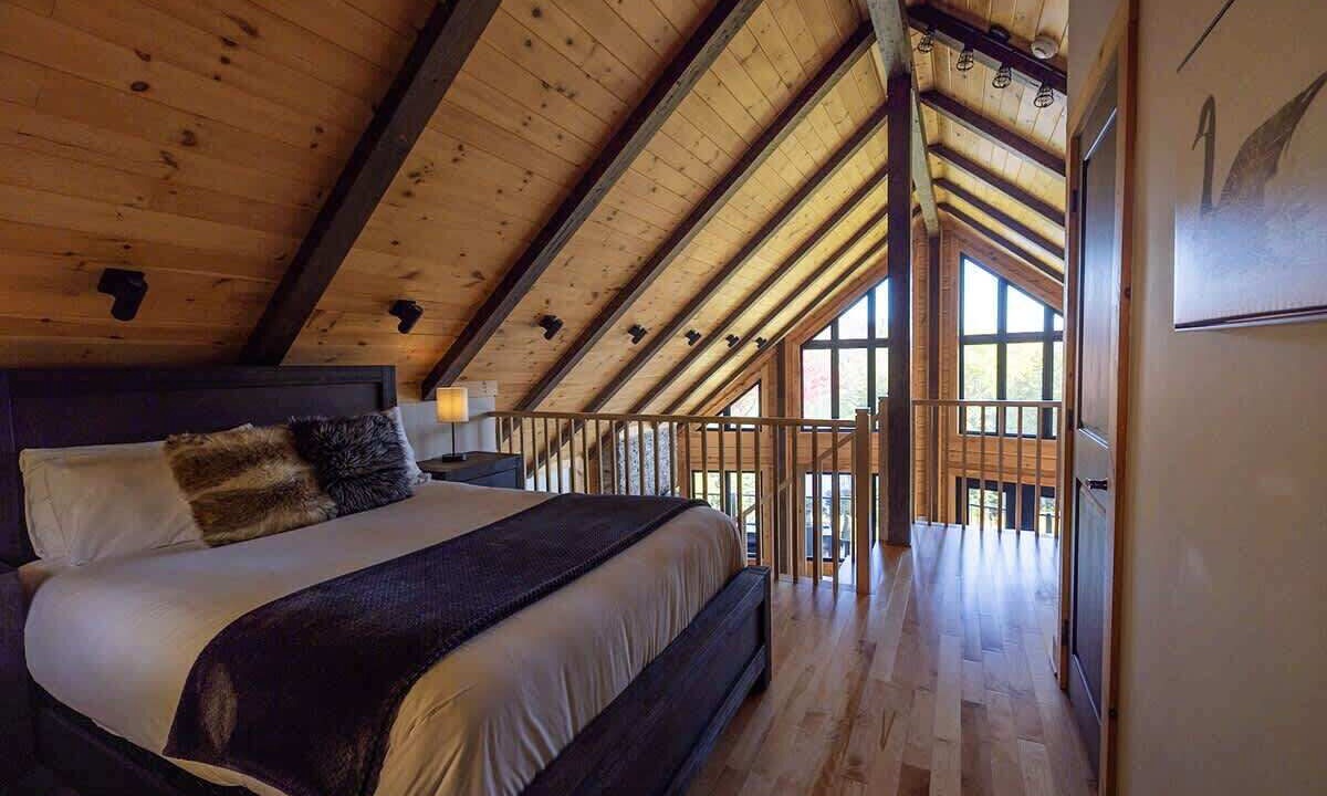 Photo of Bedroom in Sainte-Marguerite-du-Lac-Masson