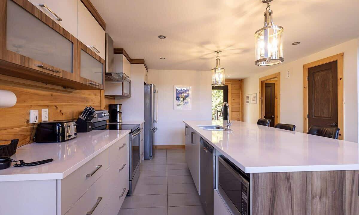 Photo of Kitchen in Sainte-Marguerite-du-Lac-Masson