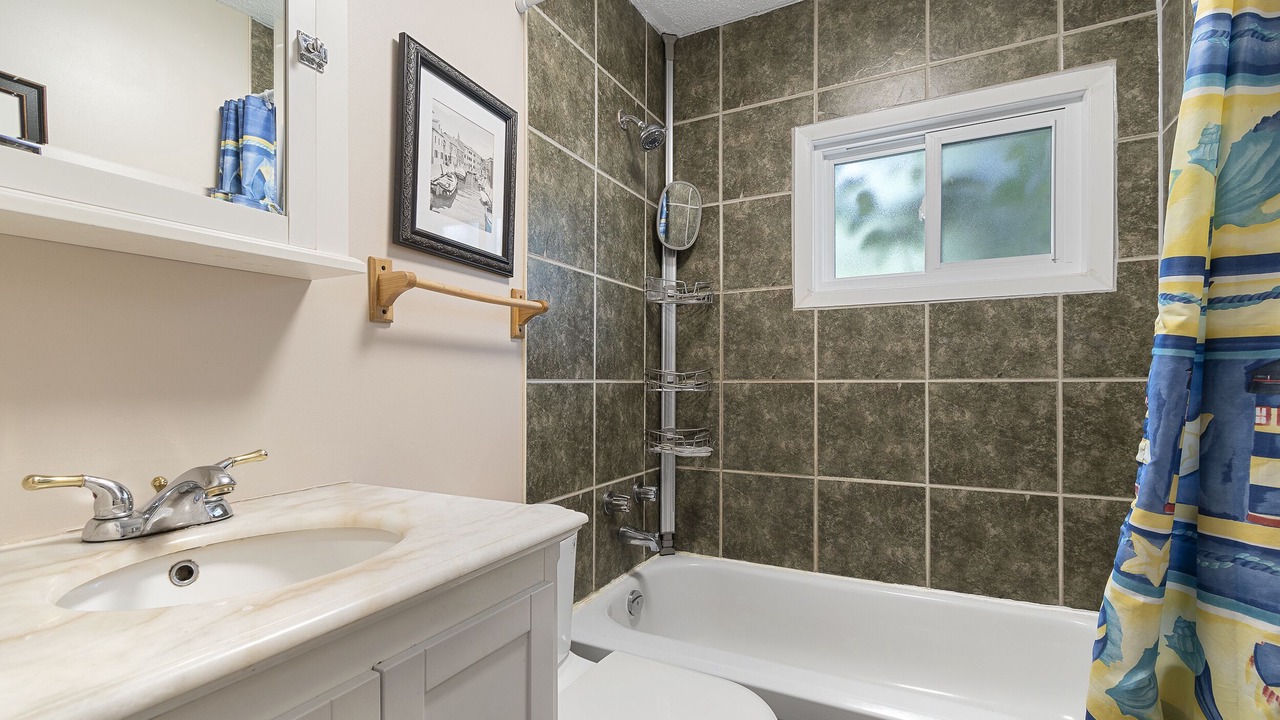 Photo of Bathroom in Papineau Regional County Municipality