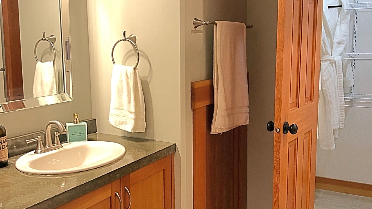 Photo of Bathroom in Central Saanich