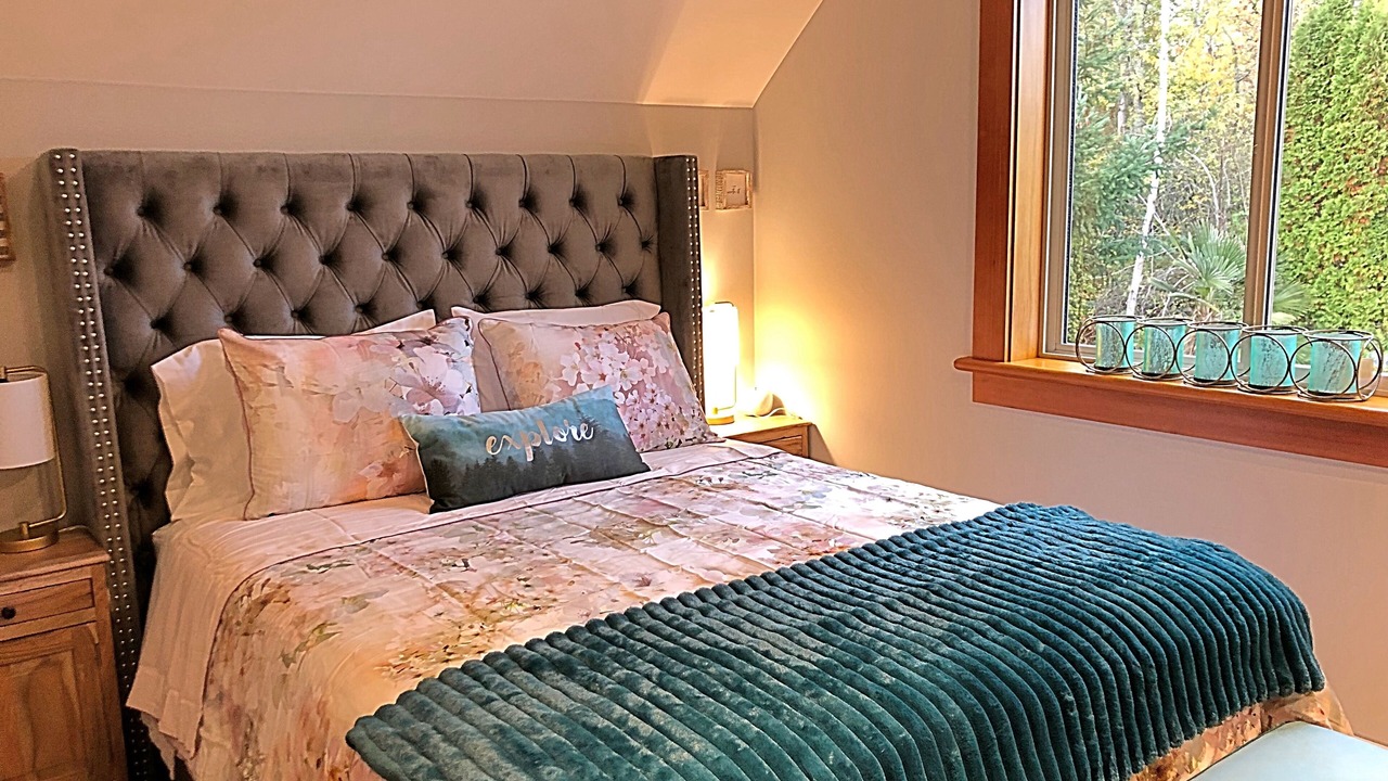 Photo of Bedroom in Central Saanich