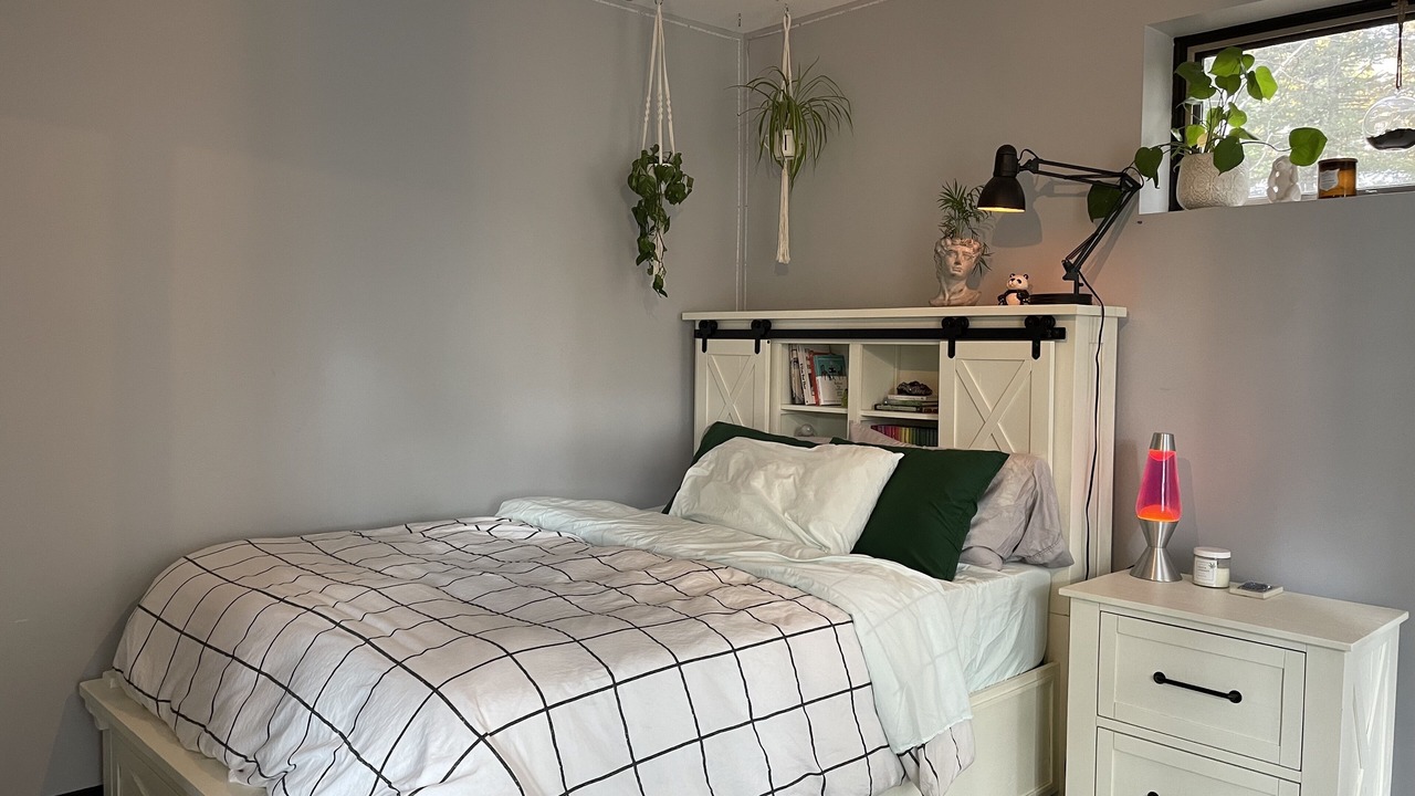 Photo of Bedroom in Priddis
