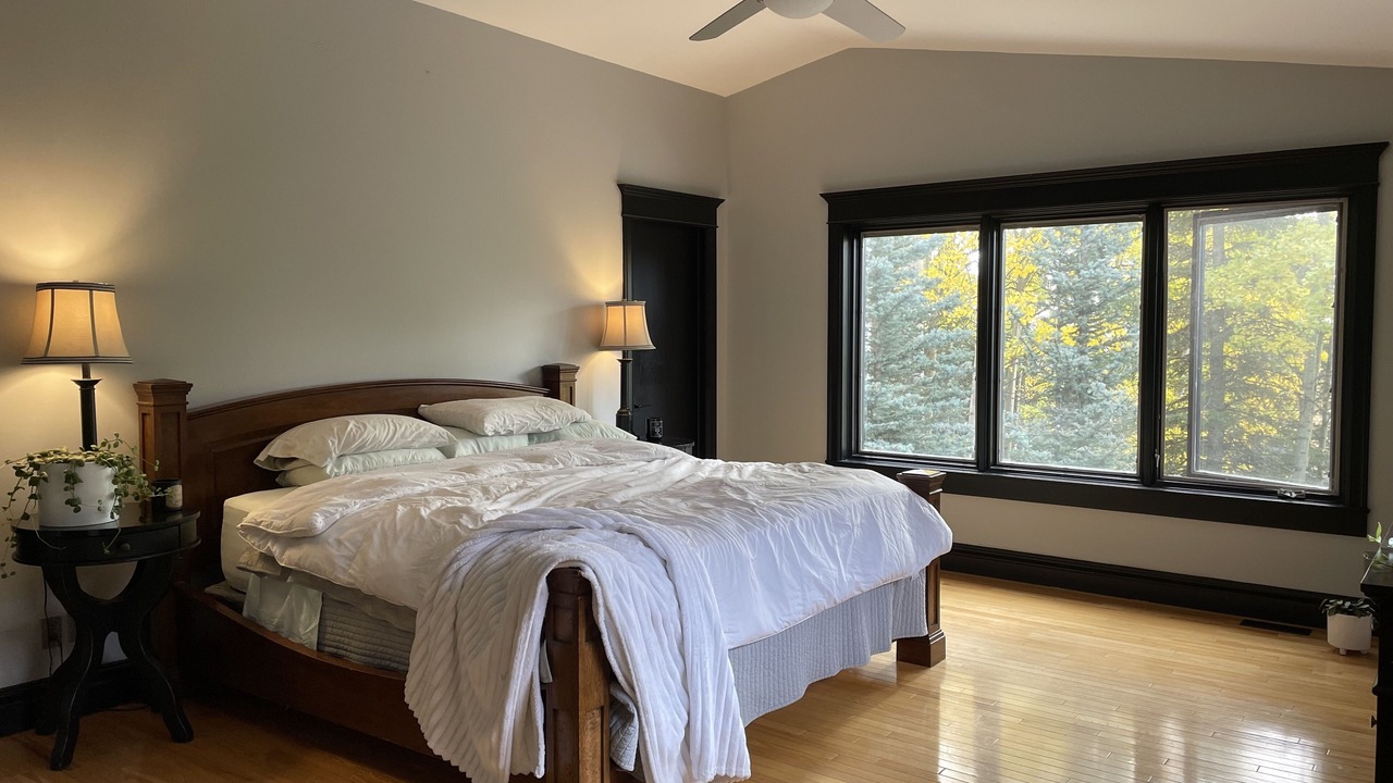 Photo of Bedroom in Priddis