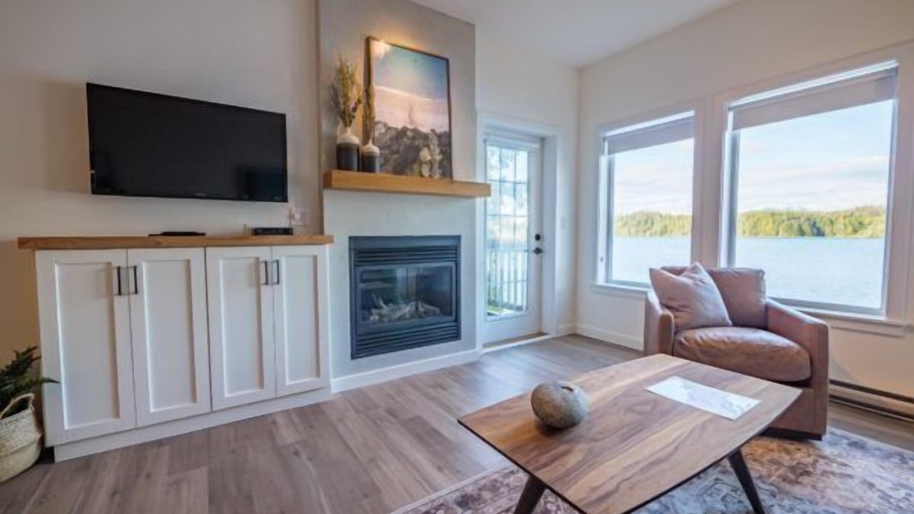 Photo of Livingroom in Ucluelet