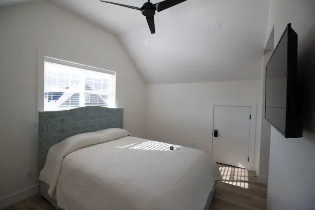Photo of Bedroom in Okanagan-Similkameen