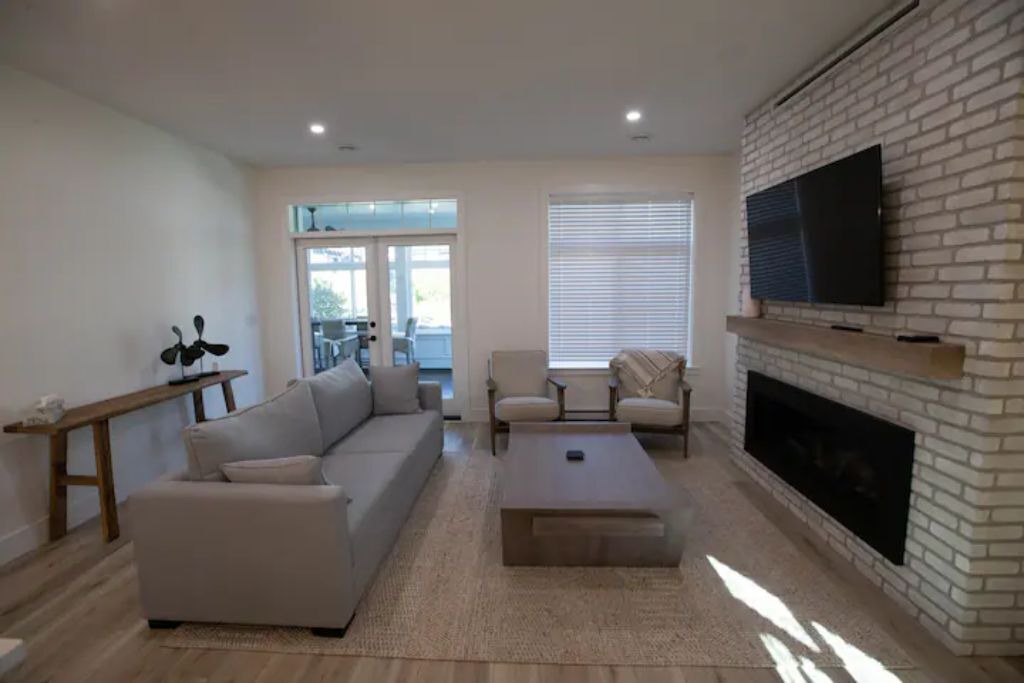 Photo of Livingroom in Okanagan-Similkameen
