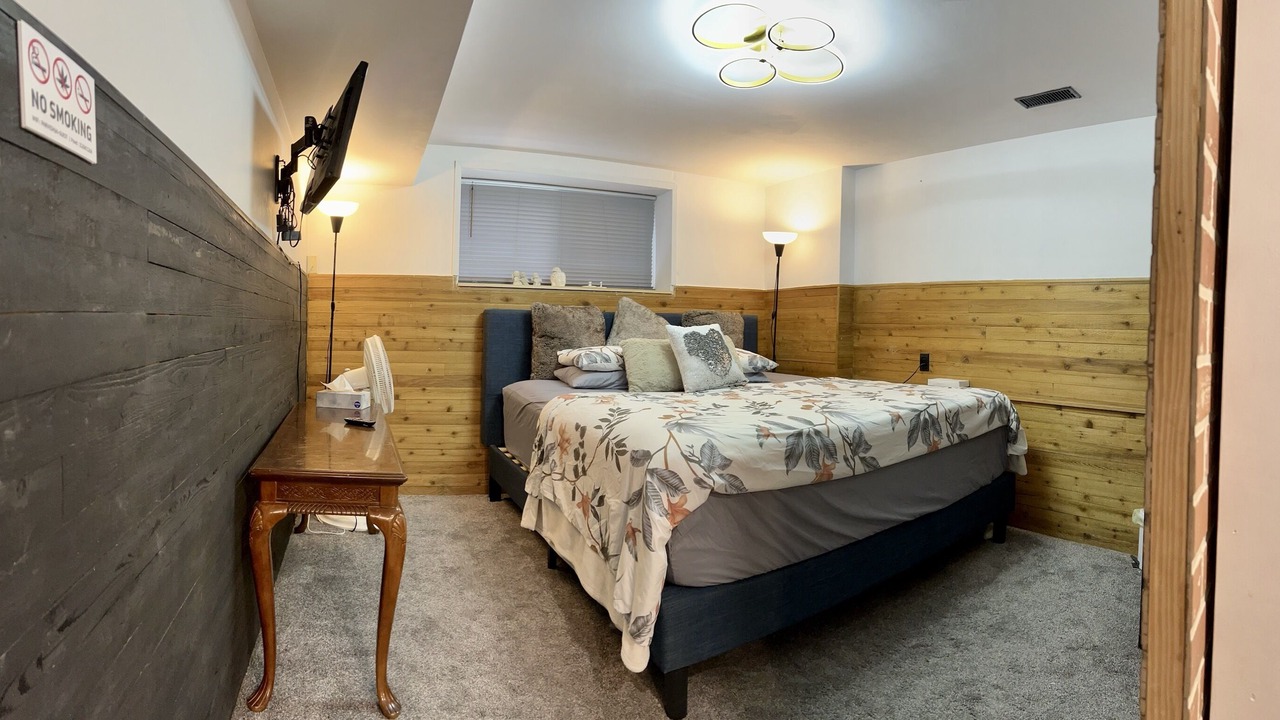 Photo of Bedroom in Delta