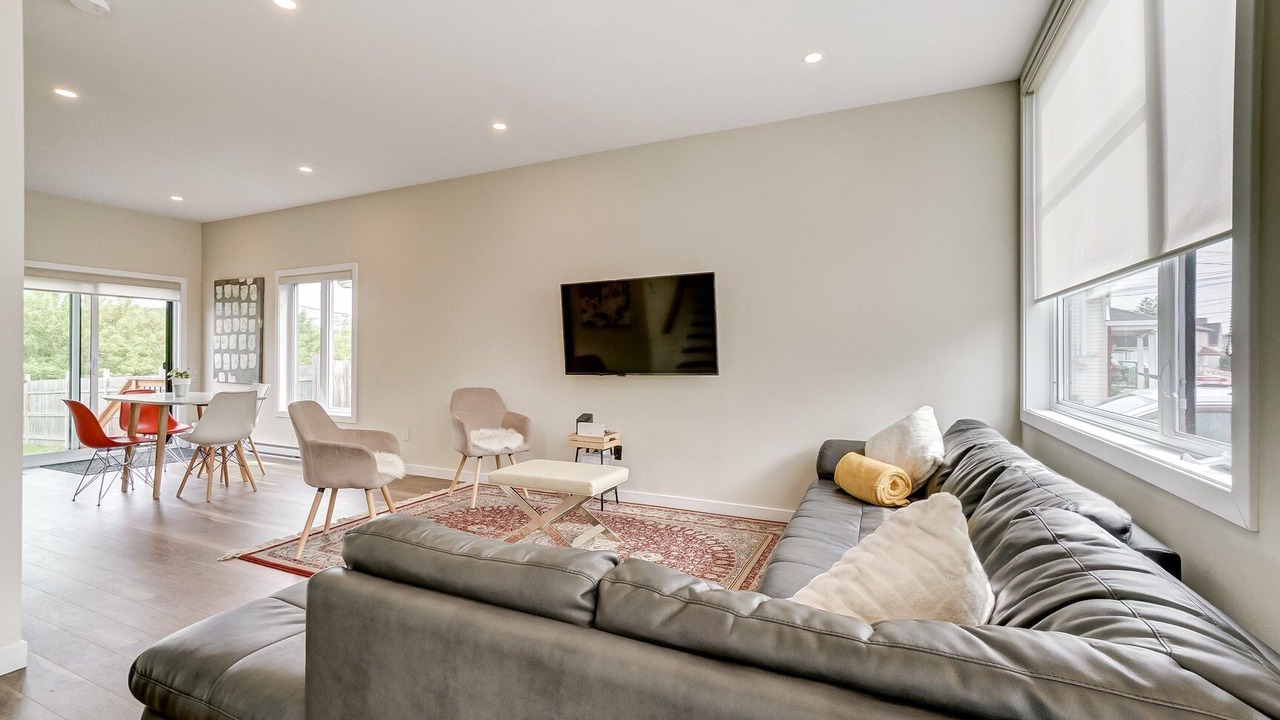 Photo of Livingroom in Downtown Gatineau