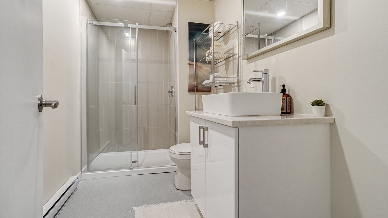 Photo of Bathroom in Downtown Gatineau