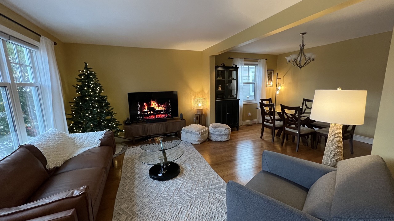 Photo of Livingroom in Richmond Hill