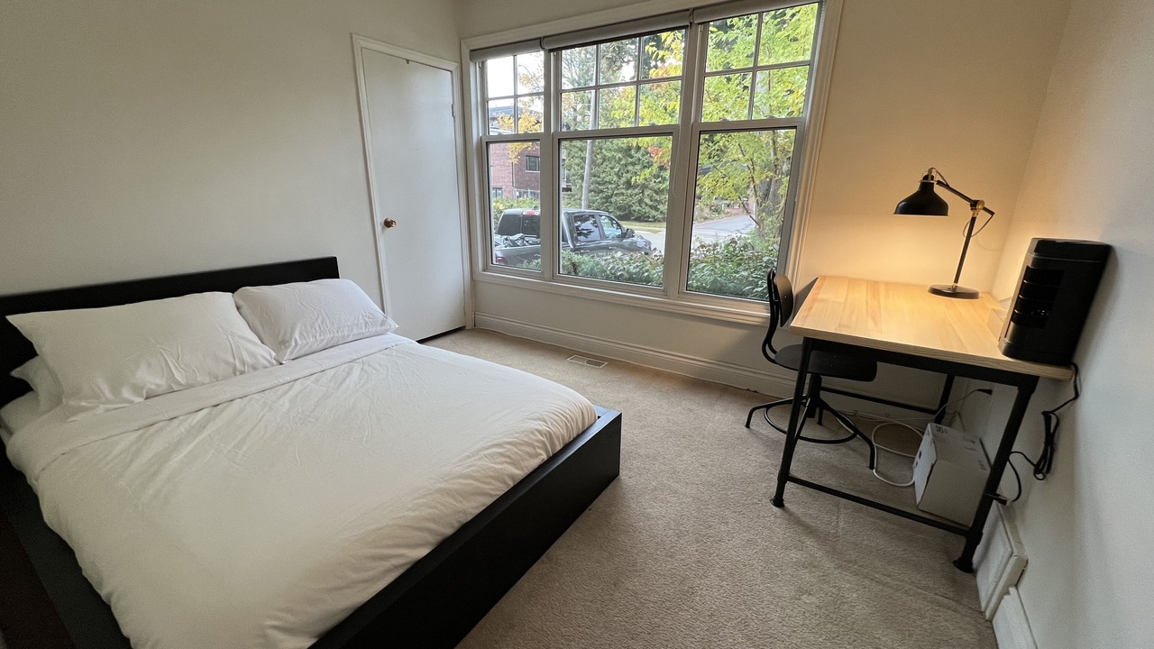 Photo of Bedroom in Richmond Hill