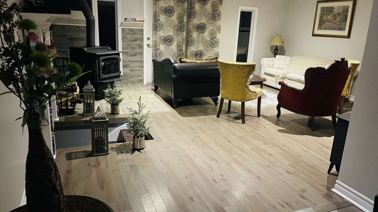 Photo of Livingroom in Jasper