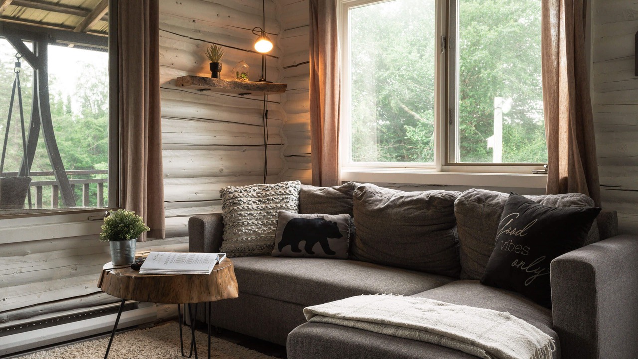 Photo of Livingroom in Val-des-Lacs
