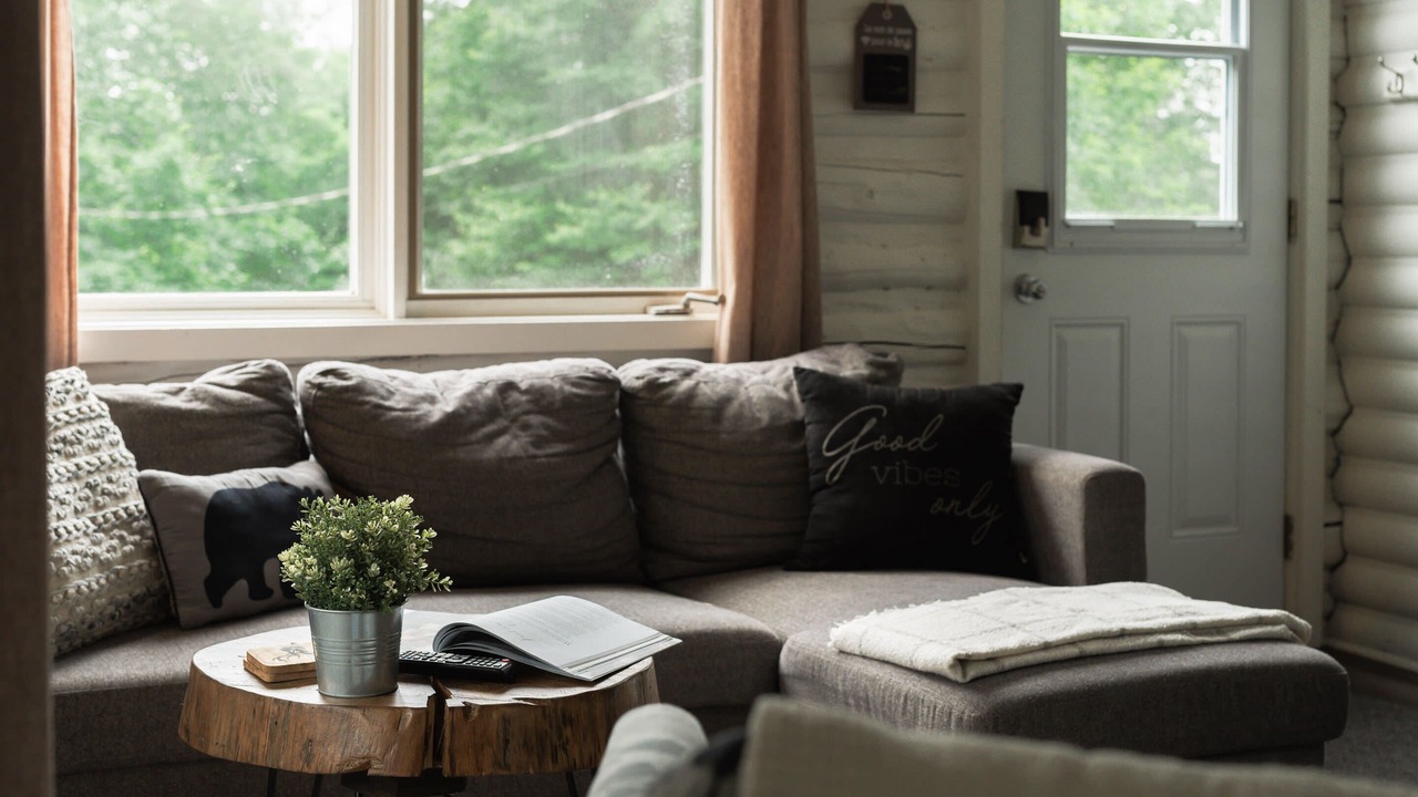 Photo of Livingroom in Val-des-Lacs