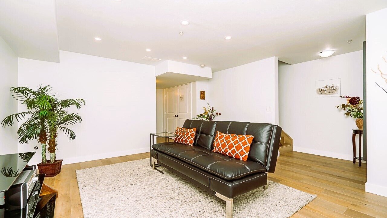 Photo of Livingroom in Willoughby