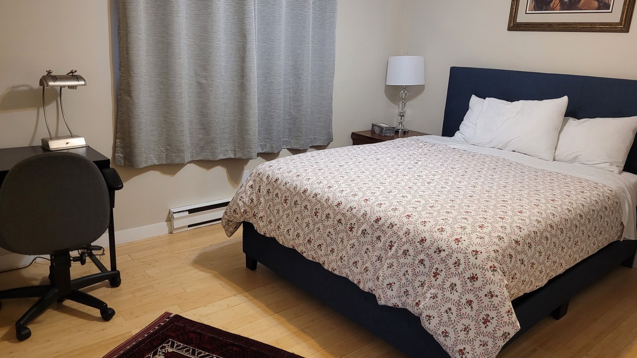 Photo of Bedroom in Colwood