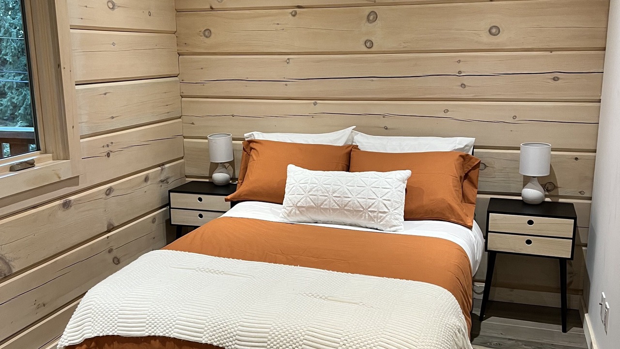 Photo of Bedroom in Shawnigan Lake