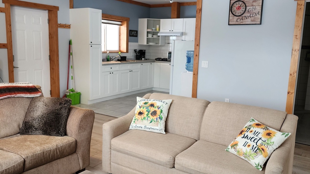 Photo of Livingroom in Pincher Creek