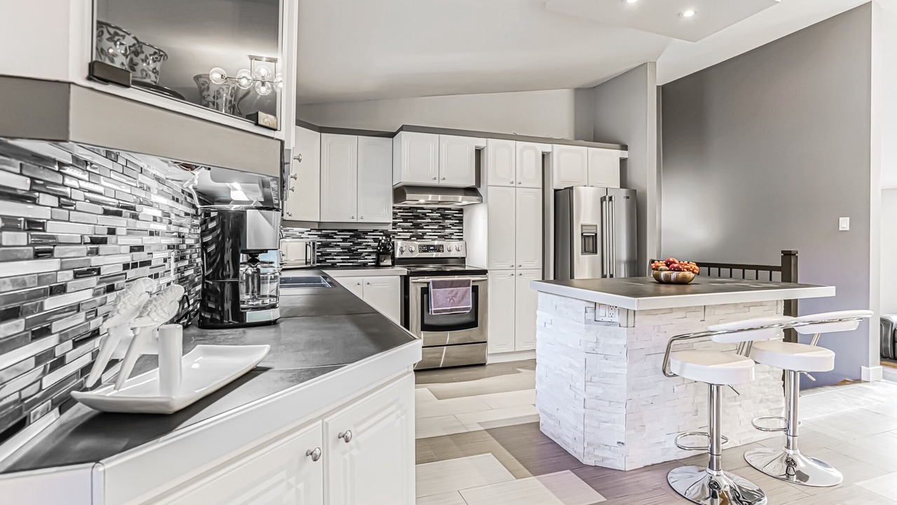 Photo of Kitchen in Prevost