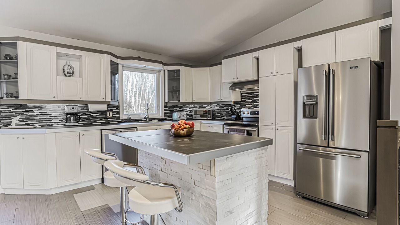 Photo of Kitchen in Prevost