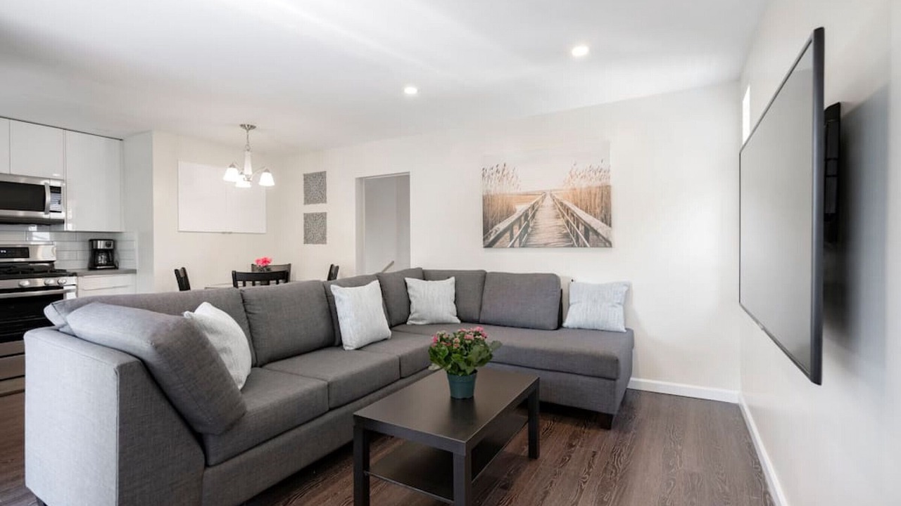 Photo of Livingroom in Kitsilano